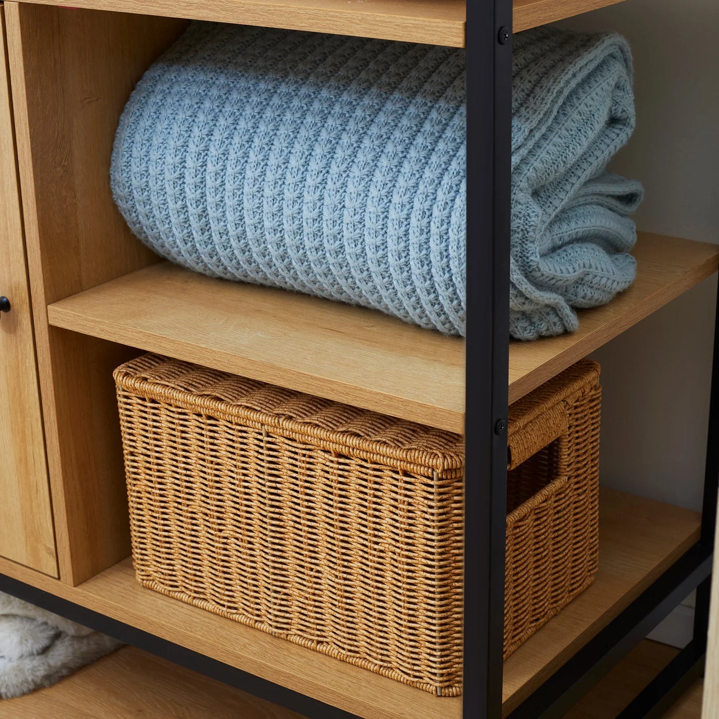 HOMCOM Industrial Style Clothes Rack Made of Steel and Wood, Wardrobe with Shelf and 2 Open Side Compartments, 80x40x180cm, Natural