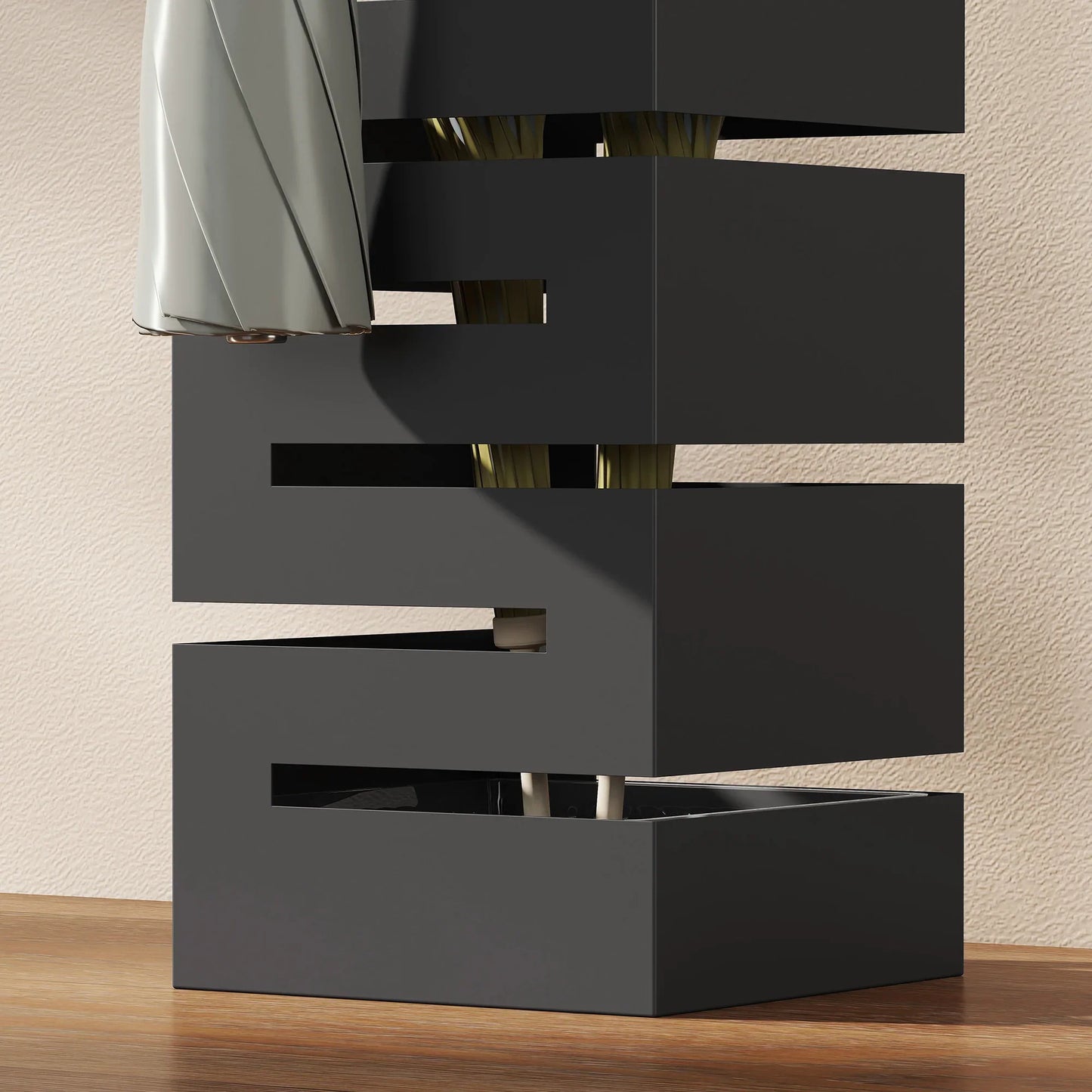 HOMCOM Metall-Schirmständer, quadratisch, mit abnehmbarer Tropfschale & 4 Haken, für Diele, 15,5 x 15,5 x 49 cm, Schwarz