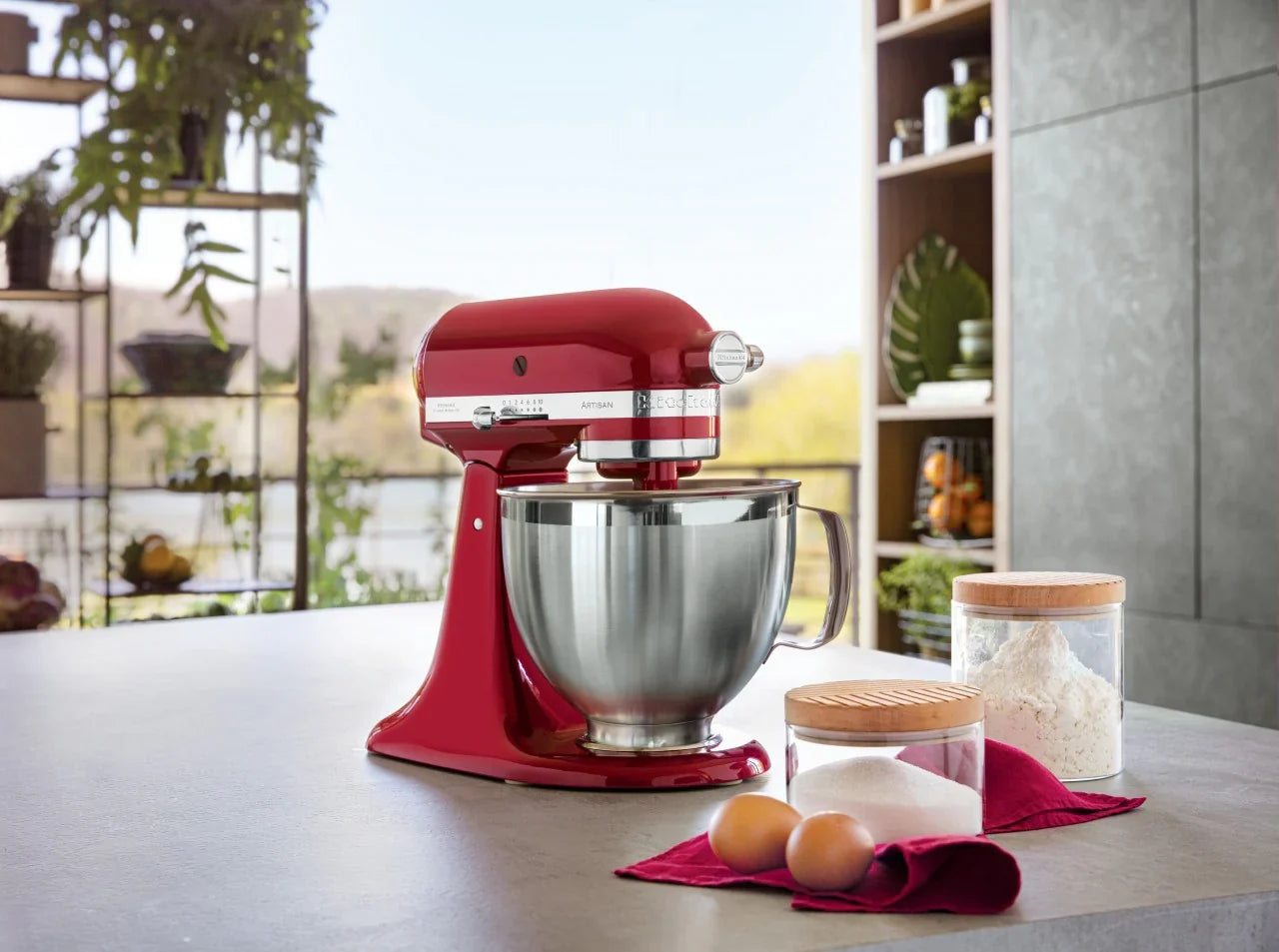 KitchenAid 4,8 L 5KSM185 Artisan Küchenmaschine Fleischliebhaber-Edition Fleischwolf Metall 5KSMMGA Gr. 8 und Spritzgebäckvorsatz
